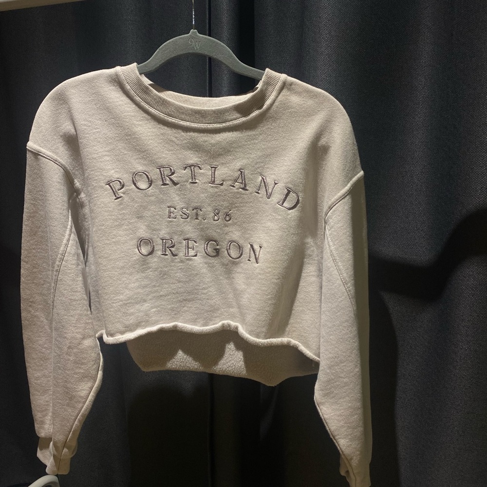 Garage crewneck